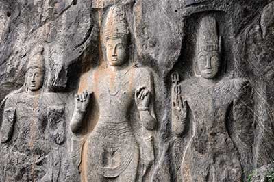 Buduruwagala Buddha statue | achinilankatravels.com